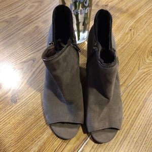 Suede Zipper Wedge Shoes